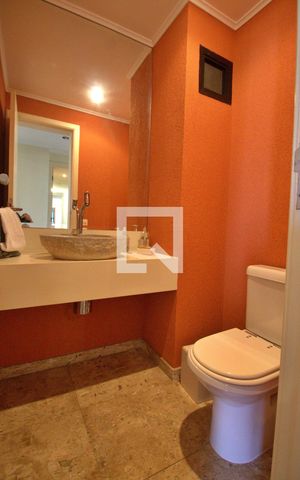 Apartamento à venda com 300m², 3 quartos e 3 vagas Apartamento à venda com 300m², 3 quartos e 3 vagasLavabo