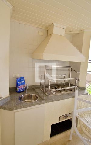 Apartamento à venda com 300m², 3 quartos e 3 vagas Apartamento à venda com 300m², 3 quartos e 3 vagasVaranda gourmet