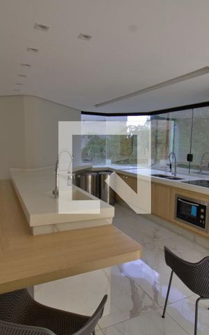 Apartamento à venda com 300m², 3 quartos e 3 vagas Apartamento à venda com 300m², 3 quartos e 3 vagasÁrea comum - Salão de festas