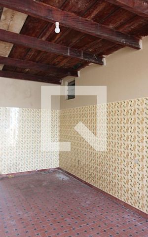 Casa à venda com 50m², 2 quartos e 1 vagaGaragem