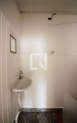 Casa à venda com 50m², 2 quartos e 1 vagaBanheiro 2