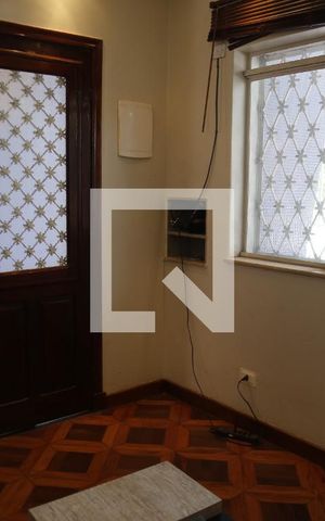 Casa à venda com 200m², 4 quartos e 2 vagasSala de TV