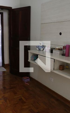 Casa à venda com 200m², 4 quartos e 2 vagasQuarto 2