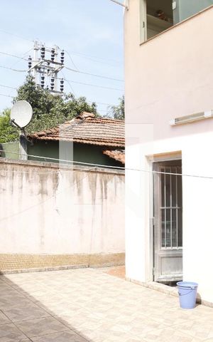 Casa à venda com 200m², 4 quartos e 2 vagasQuintal