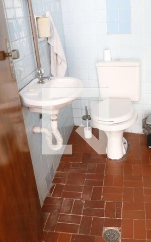Casa à venda com 200m², 4 quartos e 2 vagasBanheiro de serviço