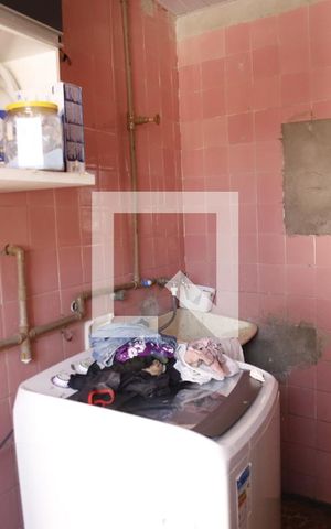 Casa à venda com 200m², 4 quartos e 2 vagasÁrea de Serviço-Edícula