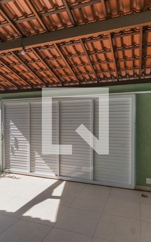 Casa à venda com 128m², 2 quartos e 2 vagas Casa à venda com 128m², 2 quartos e 2 vagasGaragem