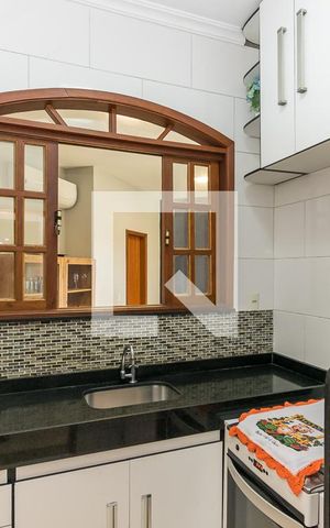 Casa à venda com 128m², 2 quartos e 2 vagas Casa à venda com 128m², 2 quartos e 2 vagasCozinha