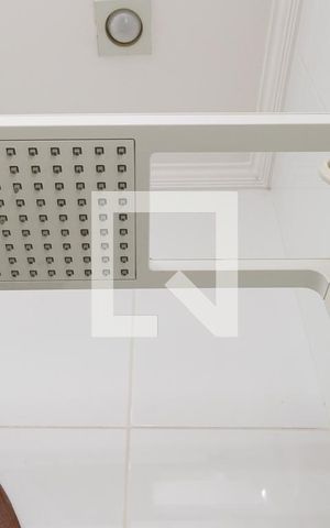 Casa à venda com 128m², 2 quartos e 2 vagas Casa à venda com 128m², 2 quartos e 2 vagasBanheiro 2