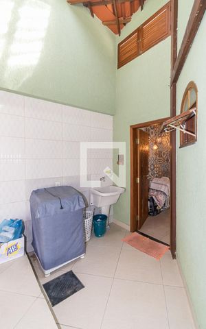Casa à venda com 128m², 2 quartos e 2 vagas Casa à venda com 128m², 2 quartos e 2 vagasÁrea de Serviço
