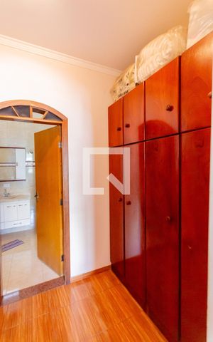 Casa à venda com 273m², 3 quartos e 3 vagas Casa à venda com 273m², 3 quartos e 3 vagasSuíte 1