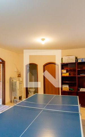 Casa à venda com 273m², 3 quartos e 3 vagas Casa à venda com 273m², 3 quartos e 3 vagasÁrea de Jogos