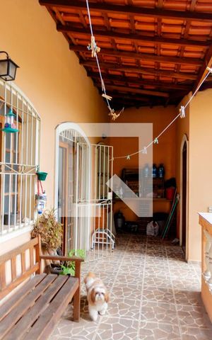 Casa à venda com 273m², 3 quartos e 3 vagas Casa à venda com 273m², 3 quartos e 3 vagasQuintal