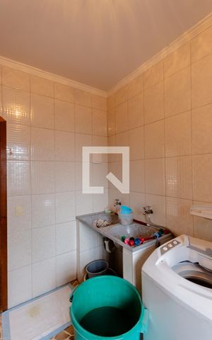 Casa à venda com 273m², 3 quartos e 3 vagas Casa à venda com 273m², 3 quartos e 3 vagasÁrea de Serviço