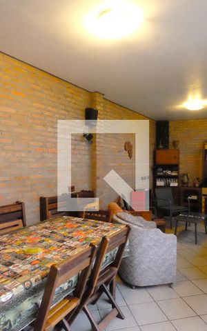Casa à venda com 227m², 3 quartos e 2 vagasSalão
