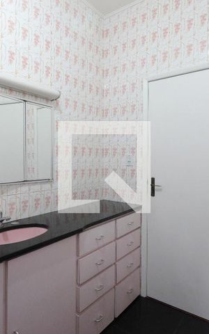Casa à venda com 227m², 3 quartos e 2 vagasBanheiro 1