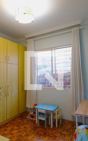 Casa à venda com 227m², 3 quartos e 2 vagasQuarto 2