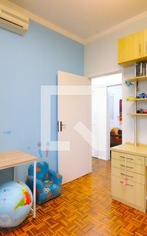Casa à venda com 227m², 3 quartos e 2 vagasQuarto 2