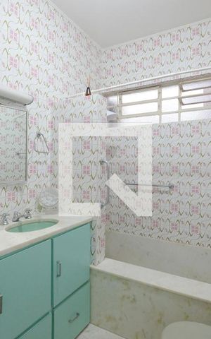 Casa à venda com 227m², 3 quartos e 2 vagasBanheiro 2
