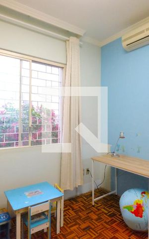 Casa à venda com 227m², 3 quartos e 2 vagasQuarto 2