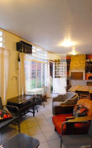 Casa à venda com 227m², 3 quartos e 2 vagasSalão