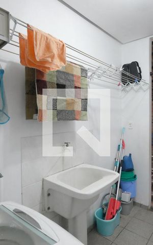Casa à venda com 227m², 3 quartos e 2 vagasÁrea de Serviço