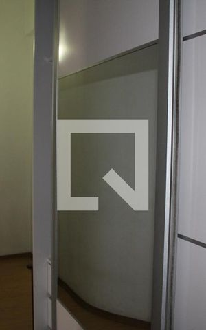 Apartamento para alugar com 54m², 1 quarto e sem vagaDetalhe do armário do corredor