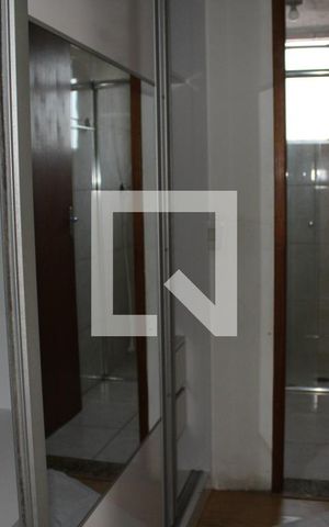 Apartamento para alugar com 54m², 1 quarto e sem vagaArmario do corredor