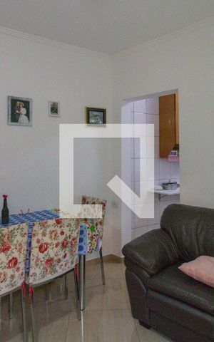 Casa à venda com 270m², 4 quartos e 3 vagas Casa à venda com 270m², 4 quartos e 3 vagasSala 2