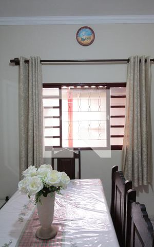Casa à venda com 360m², 3 quartos e 4 vagasCopa