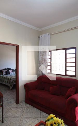 Casa à venda com 360m², 3 quartos e 4 vagasSala