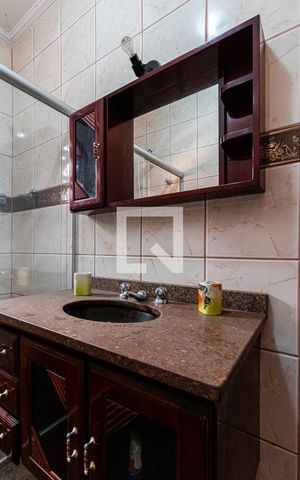 Casa para alugar com 240m², 4 quartos e 2 vagasBanheiro 2