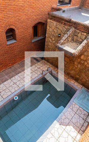 Casa para alugar com 240m², 4 quartos e 2 vagasQuintal - Piscina