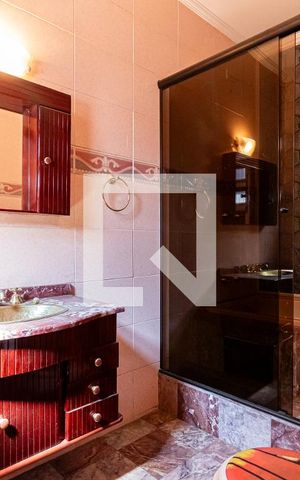 Casa para alugar com 240m², 4 quartos e 2 vagasBanheiro da Suíte 