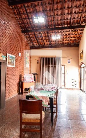 Casa para alugar com 240m², 4 quartos e 2 vagasEspaço Gourmet