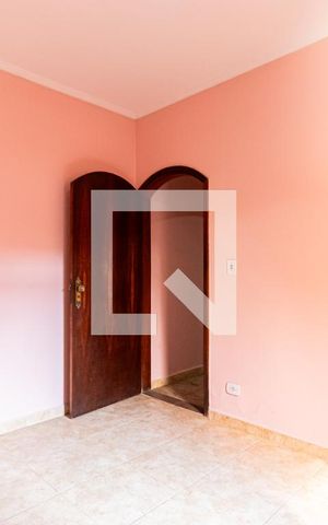 Casa para alugar com 240m², 4 quartos e 2 vagasSuíte