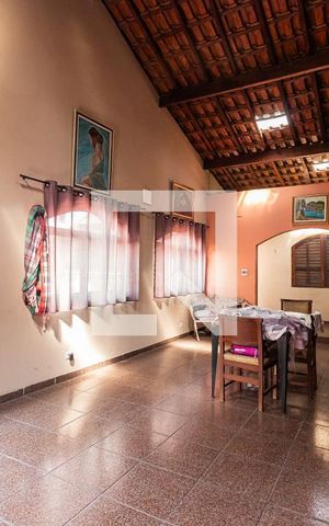 Casa para alugar com 240m², 4 quartos e 2 vagasEspaço Gourmet