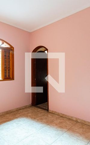 Casa para alugar com 240m², 4 quartos e 2 vagasSuíte