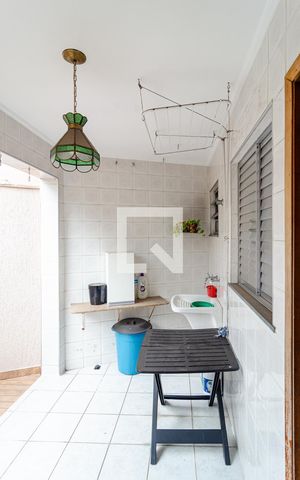 Casa à venda com 130m², 3 quartos e 2 vagas Casa à venda com 130m², 3 quartos e 2 vagasÁrea comum