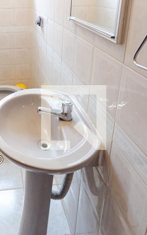 Casa à venda com 130m², 3 quartos e 2 vagas Casa à venda com 130m², 3 quartos e 2 vagasLavabo