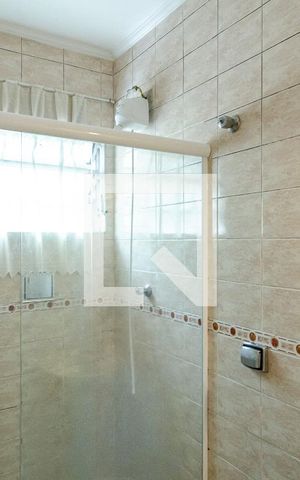 Casa à venda com 130m², 3 quartos e 2 vagas Casa à venda com 130m², 3 quartos e 2 vagasBanheiro da Suíte
