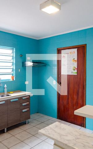 Casa à venda com 130m², 3 quartos e 2 vagas Casa à venda com 130m², 3 quartos e 2 vagasCozinha
