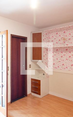 Casa à venda com 130m², 3 quartos e 2 vagas Casa à venda com 130m², 3 quartos e 2 vagasSuíte