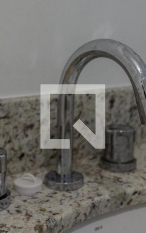 Studio à venda com 27m², 1 quarto e 1 vaga Studio à venda com 27m², 1 quarto e 1 vagaBanheiro