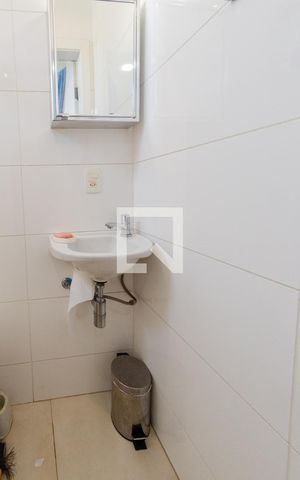 Apartamento à venda com 320m², 5 quartos e 1 vaga Apartamento à venda com 320m², 5 quartos e 1 vagaBanheiro de serviço
