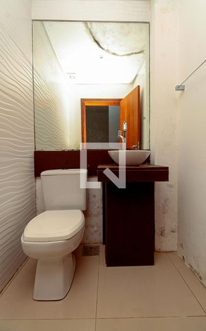 Casa à venda com 230m², 3 quartos e 4 vagas Casa à venda com 230m², 3 quartos e 4 vagasLavabo