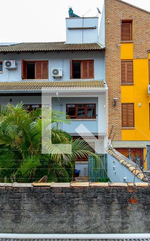 Casa à venda com 230m², 3 quartos e 4 vagas Casa à venda com 230m², 3 quartos e 4 vagasVista do Quarto 2