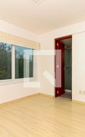 Casa à venda com 230m², 3 quartos e 4 vagas Casa à venda com 230m², 3 quartos e 4 vagasSuíte