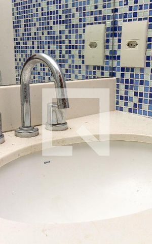 Casa à venda com 230m², 3 quartos e 4 vagas Casa à venda com 230m², 3 quartos e 4 vagasBanheiro Social