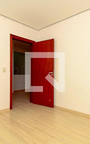Casa à venda com 230m², 3 quartos e 4 vagas Casa à venda com 230m², 3 quartos e 4 vagasQuarto 1